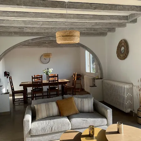 Maison De Village Holiday home *